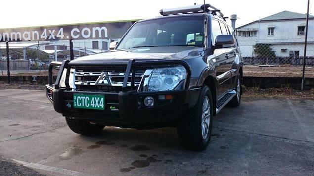 IRONMAN DELUXE COMMERCIAL BULLBAR PARA MITSUBISHI MONTERO 2010 EN ADELANTE -