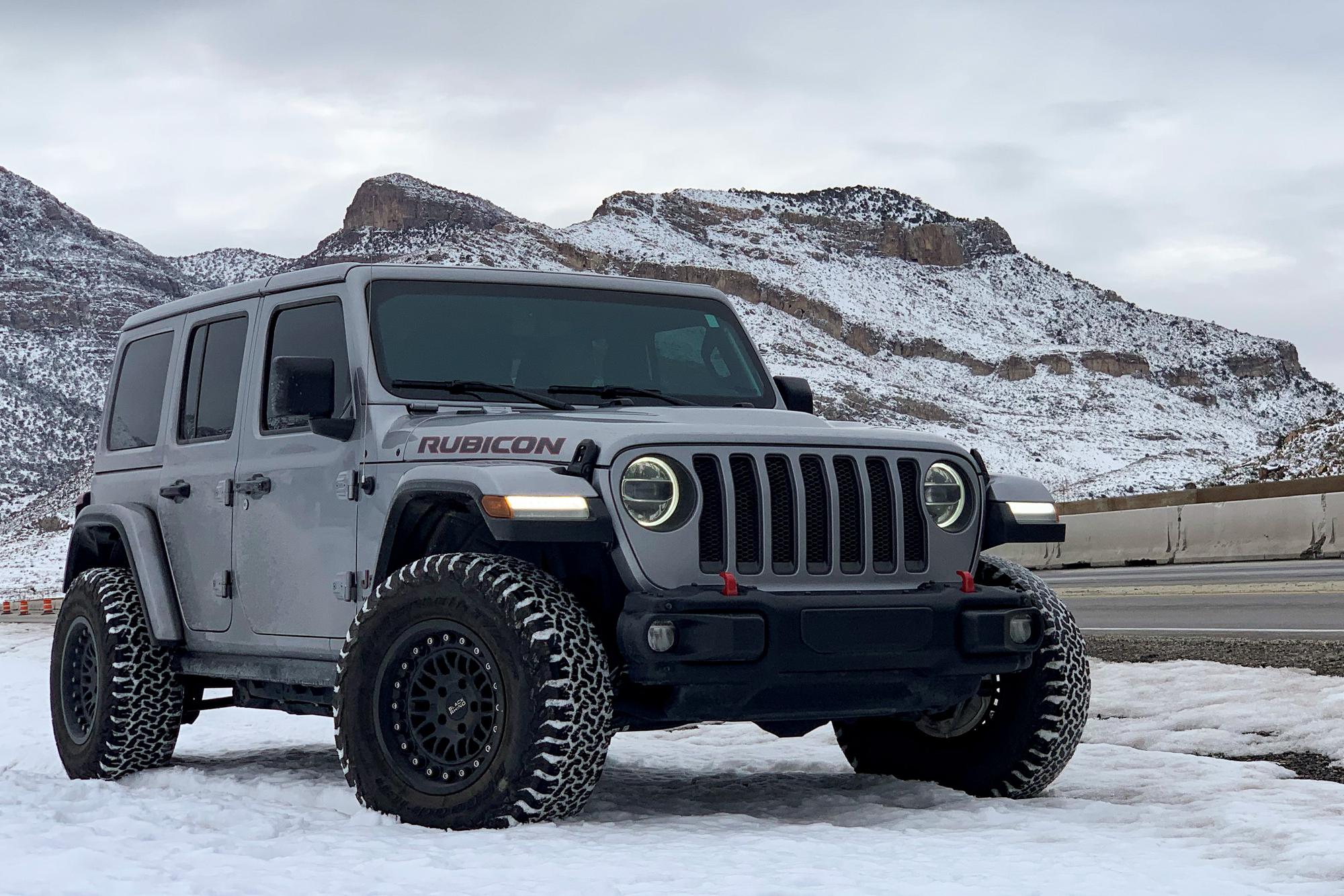 LLANTA  BLACK RHINO FURY MATTE GUNMETAL  17x9.5 6/139.7	ET12