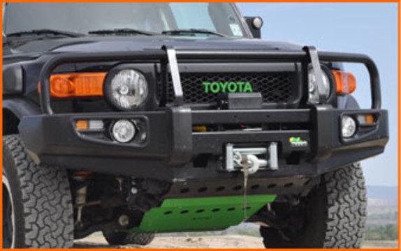 BULLBAR MARCA IRONMAN - PARA TOYOTA FJ CRUISER 2007+ -