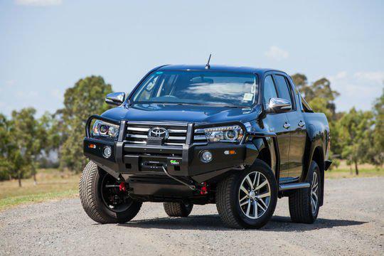 COMMERCIAL DELUXE BULL BAR - TOYOTA HILUX REVO 2018-2020