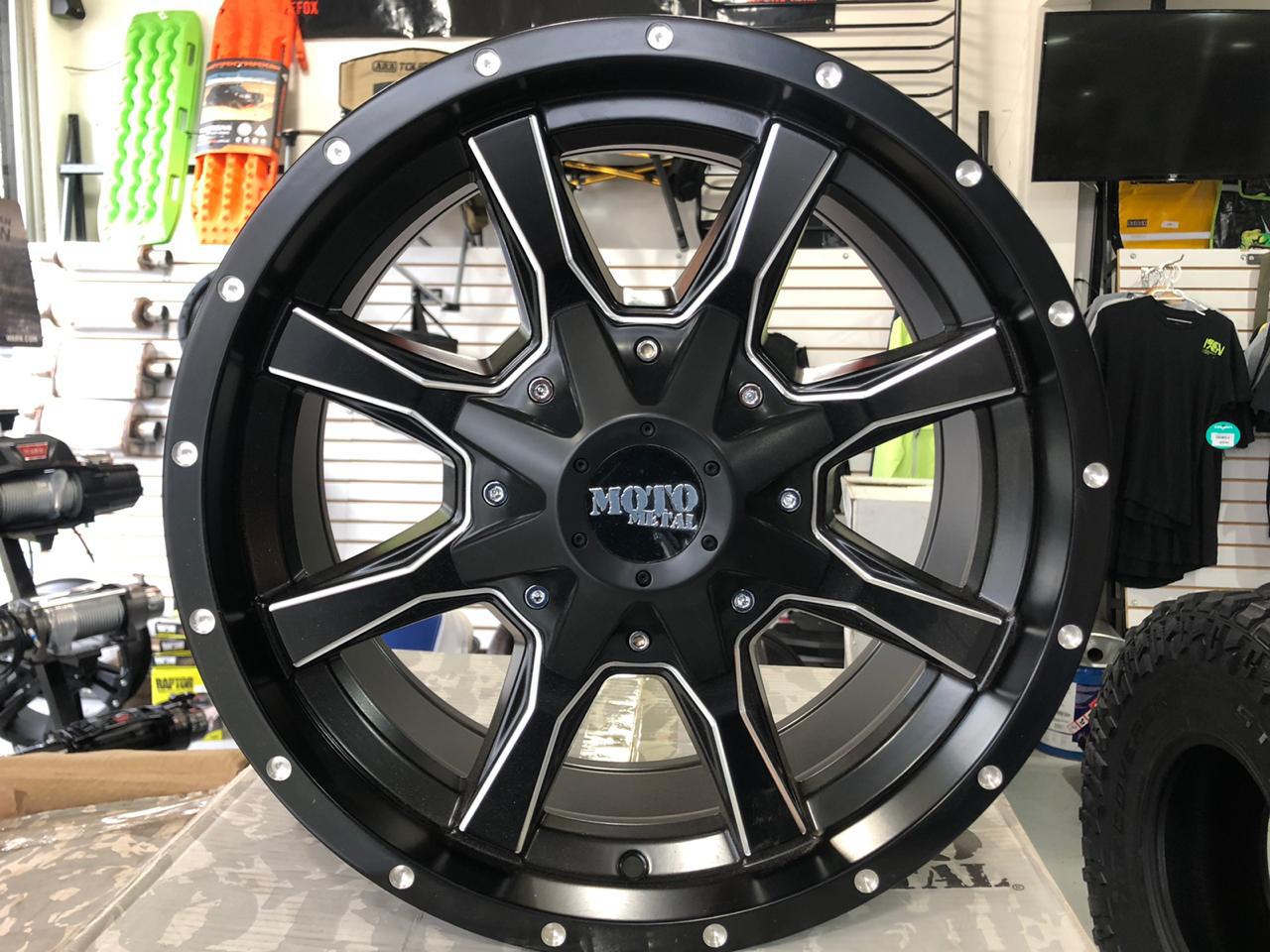MOTO METAL LLANTA 17X8 6/135-6/139 SATIN BLACK MILLED