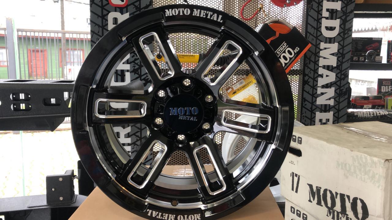 MOTO METAL LLANTA 17X9 6/139.7 GLOSS BLACK MILLED