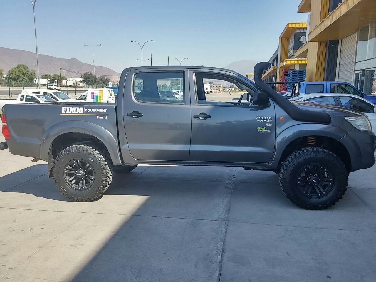 UNIVERSAL SNORKEL HILUX REVO