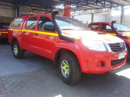 UNIVERSAL SNORKEL HILUX REVO