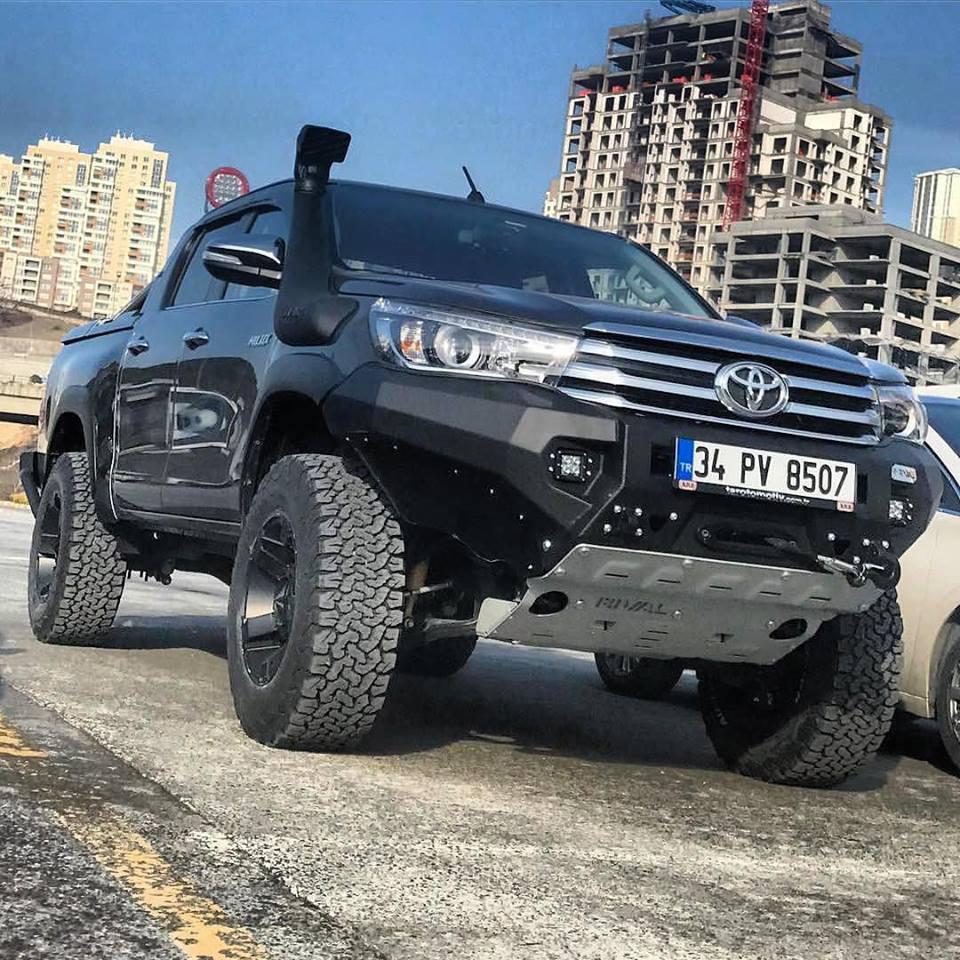 Bumper Rival Toyota Hilux Revo Acero