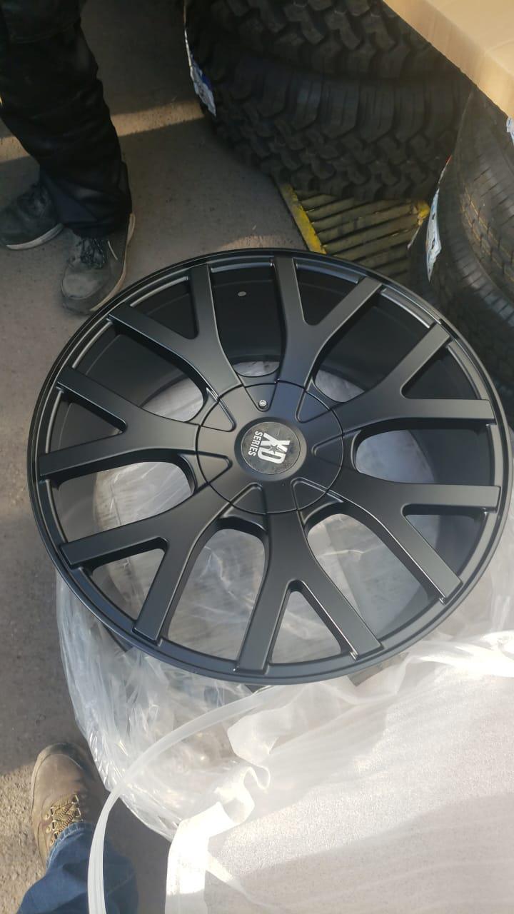 SPEEDLINE LLANTA 20X9 6X135  NEGRA 