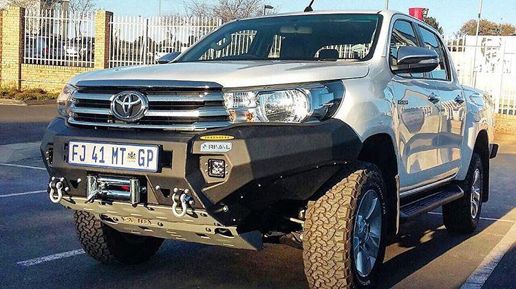 Bumper Rival Hilux Revo aluminio