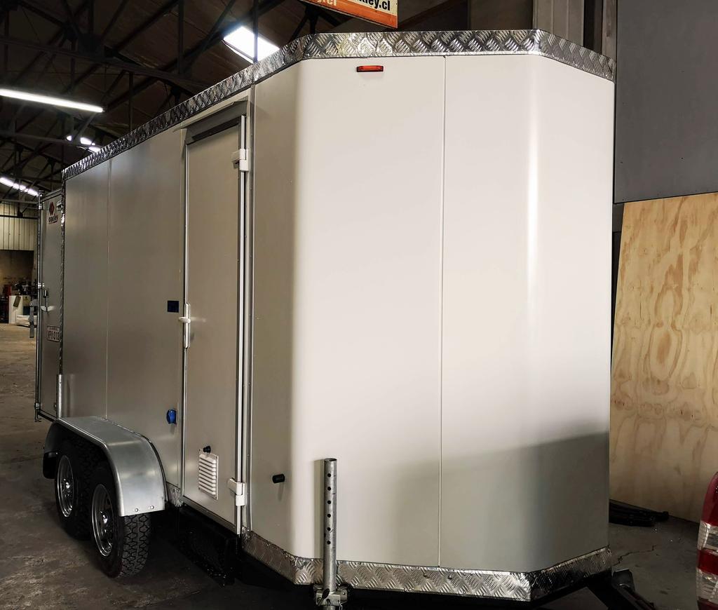 Miniatura CARRO DE ARRASTRE CERRADO 4.5 X 2.0/ CON II EJES - Color: Blanco, Modelo: CARRO CERRADO 4.5X2, Alto: 2, Profundidad: 4.5