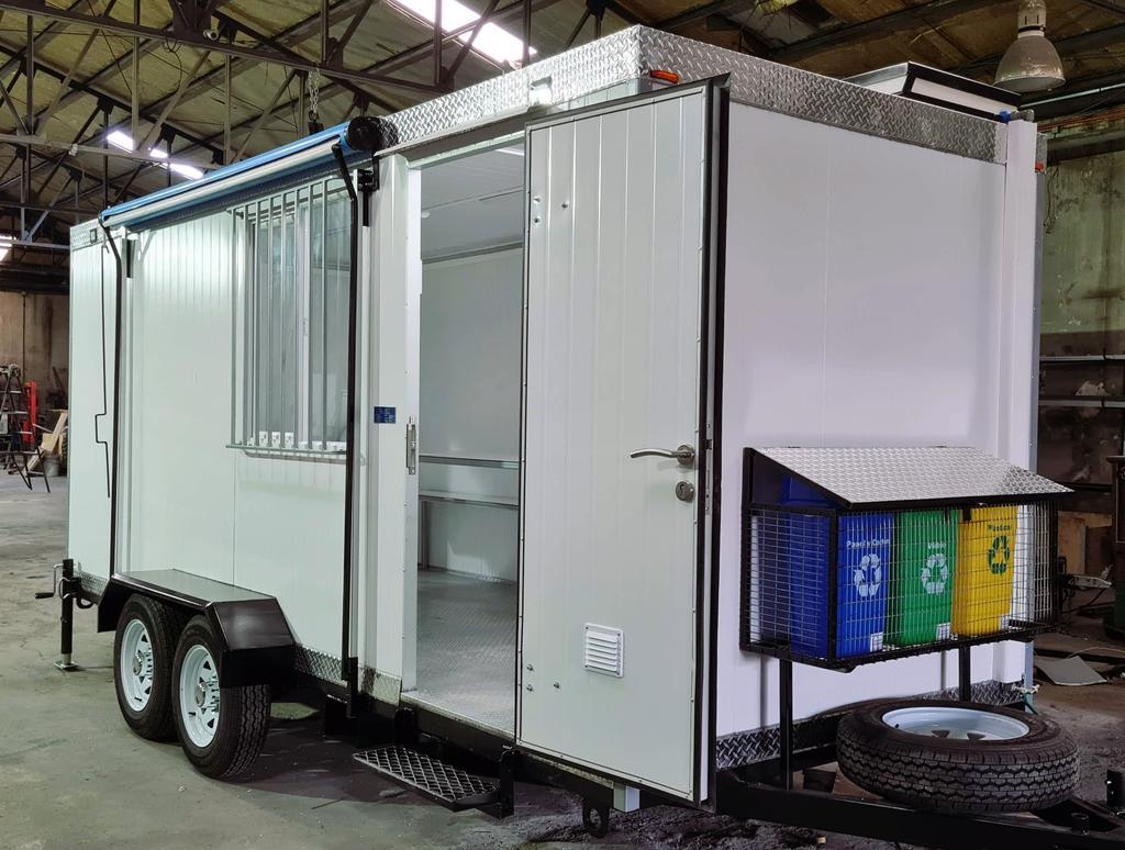 Miniatura  CARRO DE ARRASTRE OFICINA/COMEDOR  MODELO ANTUCO PARA  8 A 12 PERSONAS  4X2  - Color: Blanco, Modelo: Antuco, Alto: 2, Profundidad: 4, Peso: 550