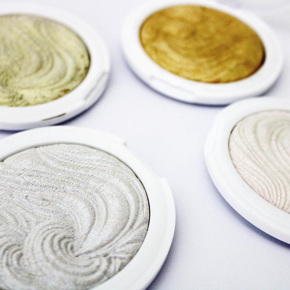Pack de 24 unidades Iluminador "UNDRESS YOUR SKIN"