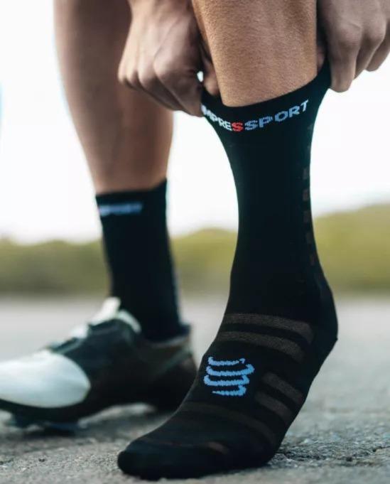 Pro Racing Socks v4.0 ULTRALIGHT Bike - Color: Negro-Blanco