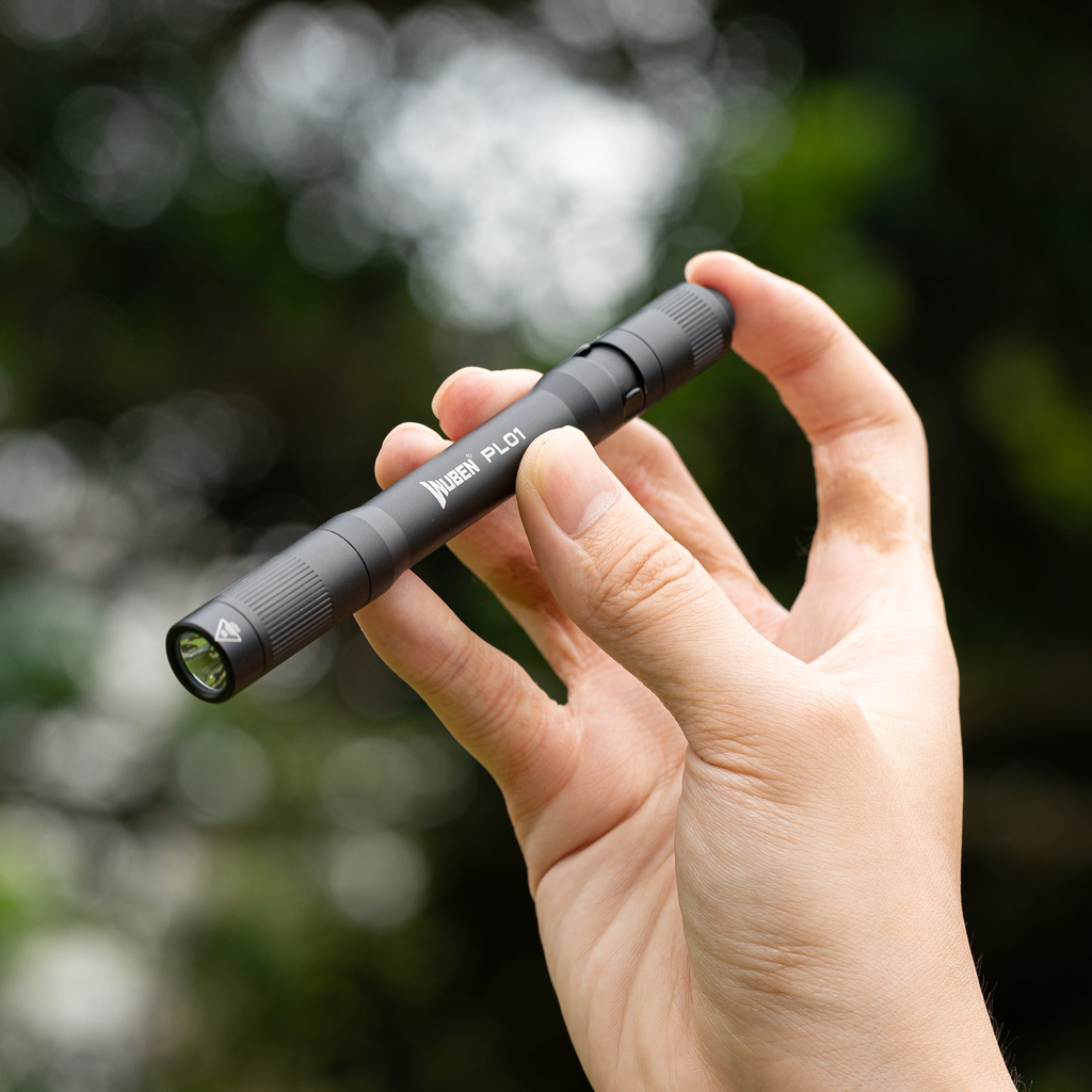 Miniatura Linterna Tipo Pluma PL01 650 Lumens -