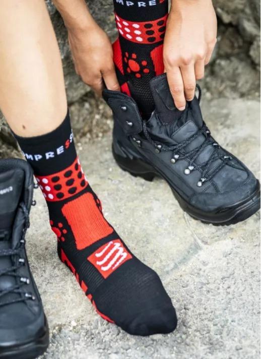 Miniatura Calcetines Trekking Socks - Color: Negro-Rojo-Blanco