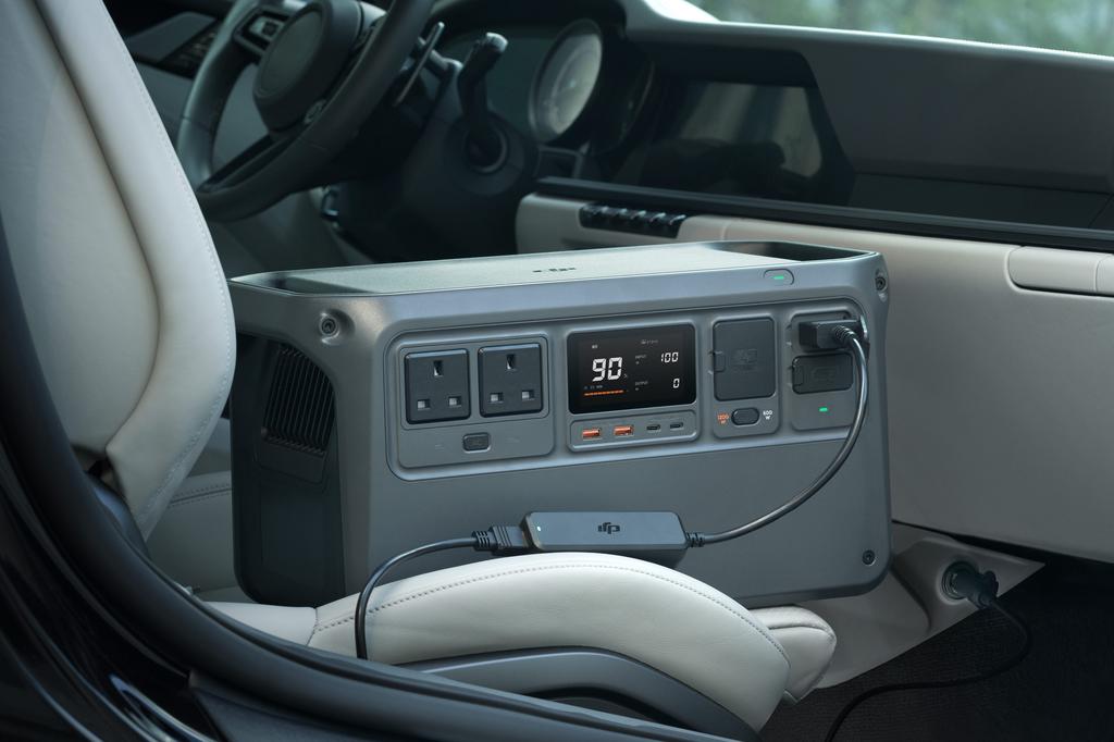 Power Car Power Outlet to Sdc Power Cable (12V/24V)