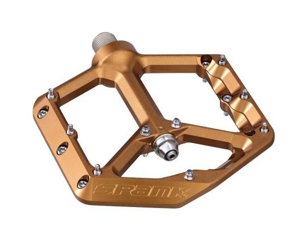 Pedal Oozy E02003A0BZ00SPK - Color: Bronce