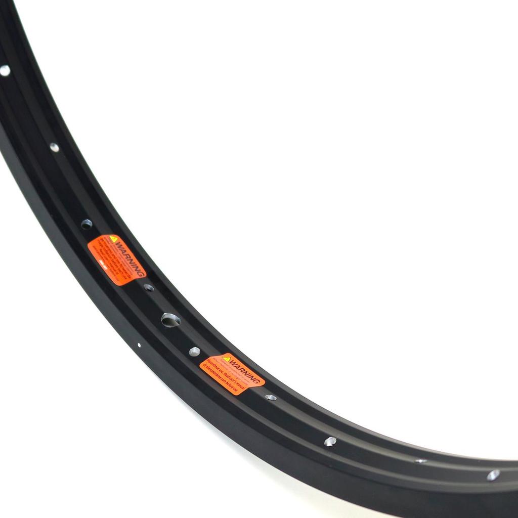 Llanta Z Alienation 24" 36H Schrader - Color: Negro