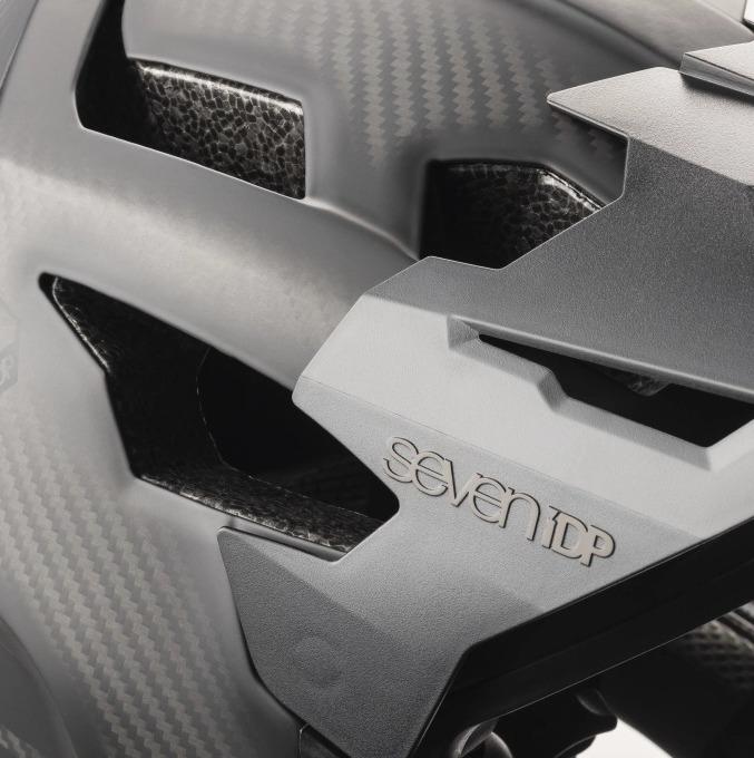 Miniatura Casco 7 Protection Project 23  - Color: Carbon Black/Raw