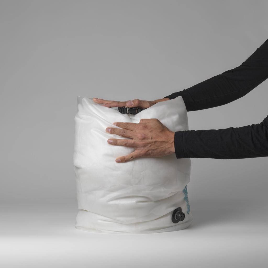 Bolsa Seca Carry Dry TPU-V 48L - Color: Blanco, Formato: 48 L