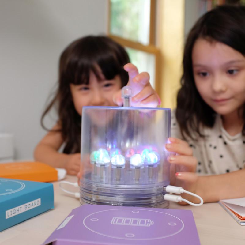 Lámpara Solar Armable Build Your Own LUCI -