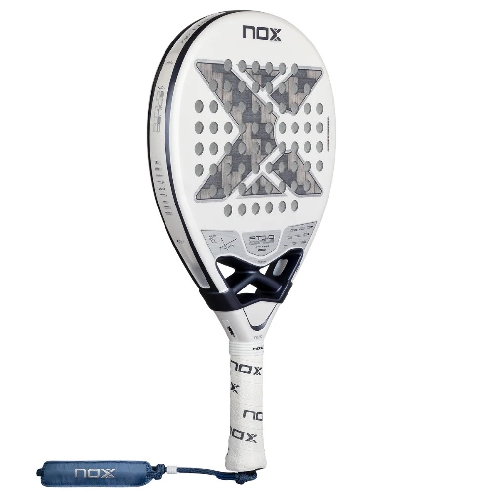 Miniatura Pala de Padel AT10 Genius 12K Alum XTREM Lite 2026 + Tarro de pelotas +Overgrip + Protector -
