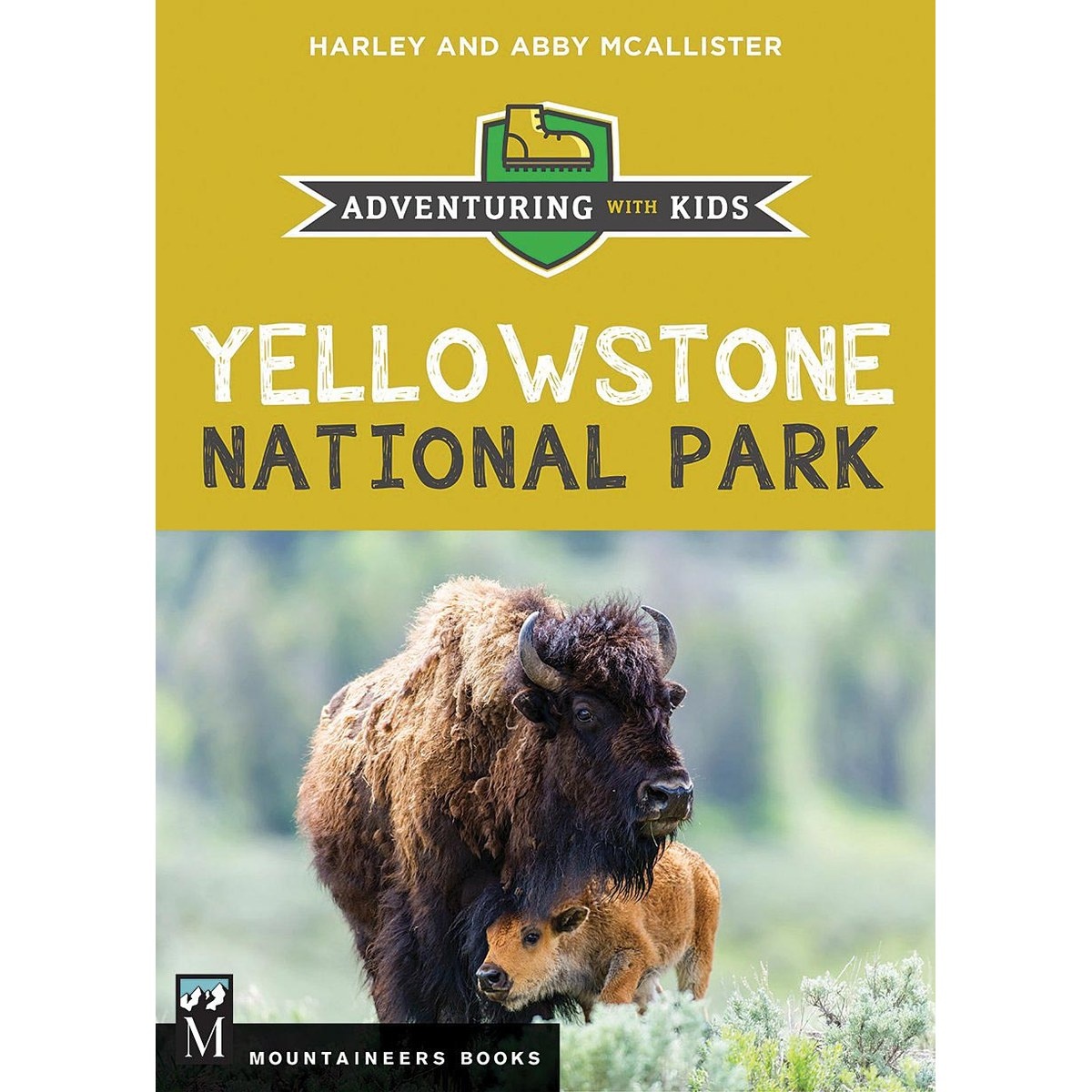Libro Yellowstone National Park: Adventuring with Kids