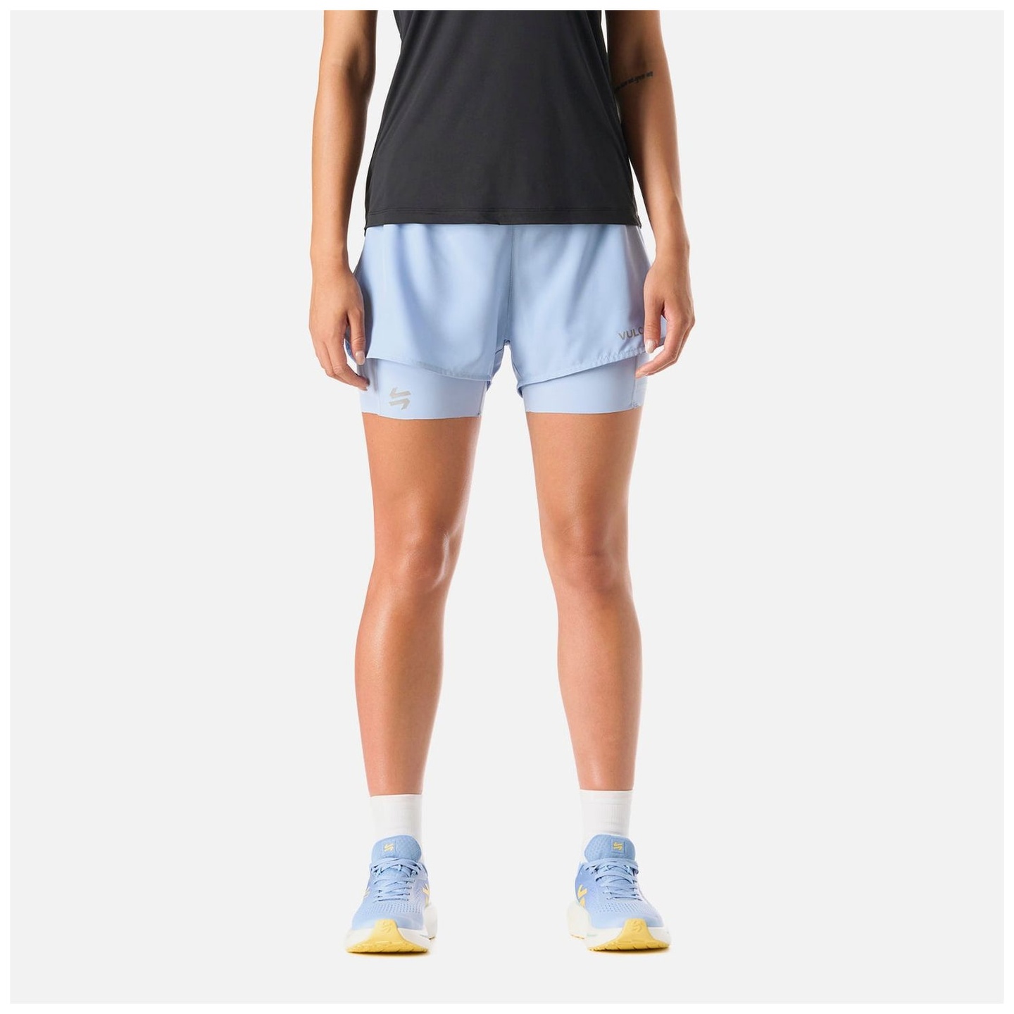 Short Mujer Built To Move 2-in-1 2,5" Shorts